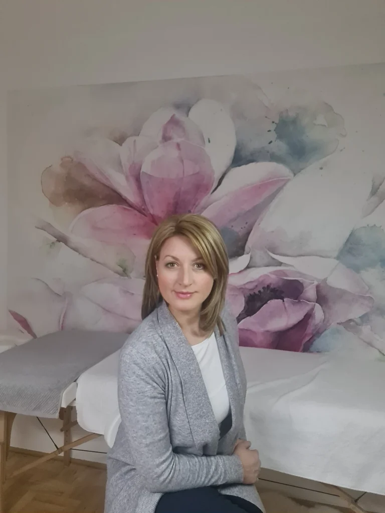 Szántó Adrienn kozmetikus az Elixír Kozmetikában, Győrben